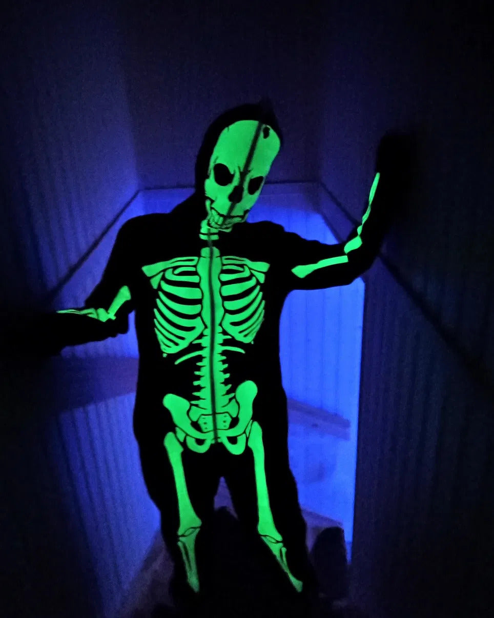 Glows in the dark